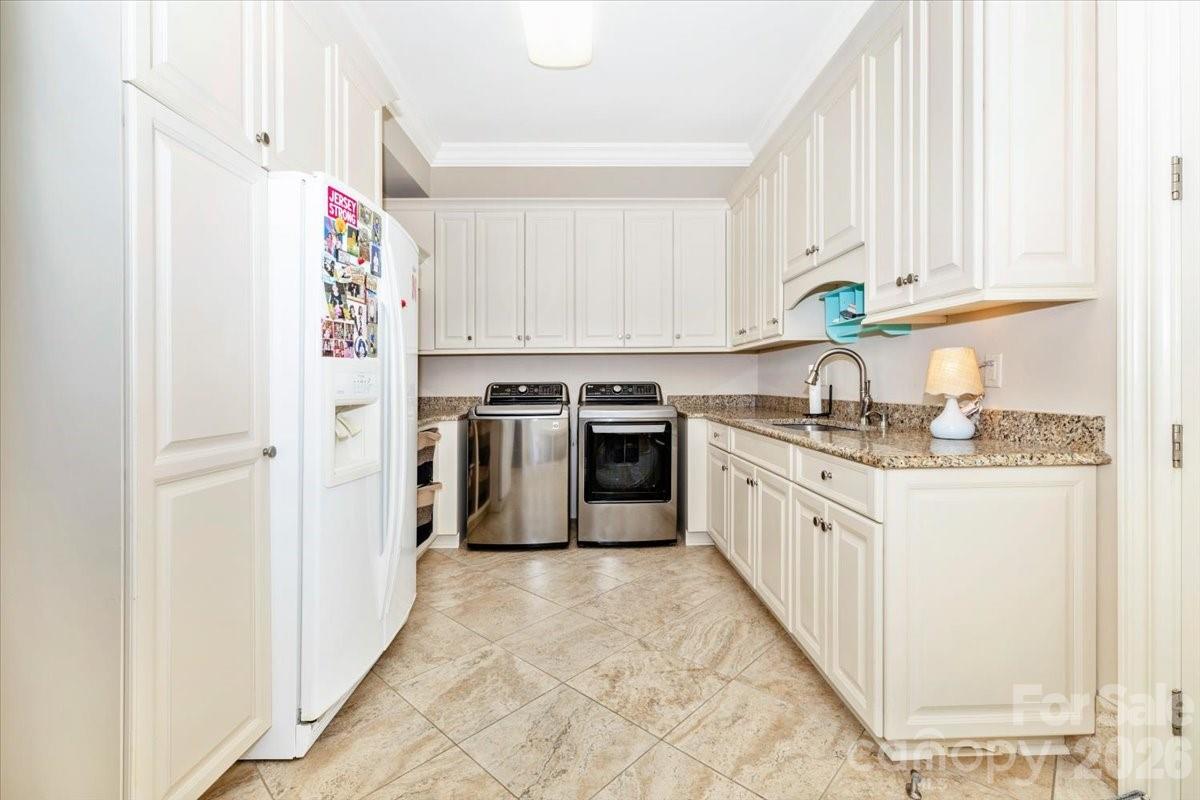8100 Skye Lochs Drive — Waxhaw
