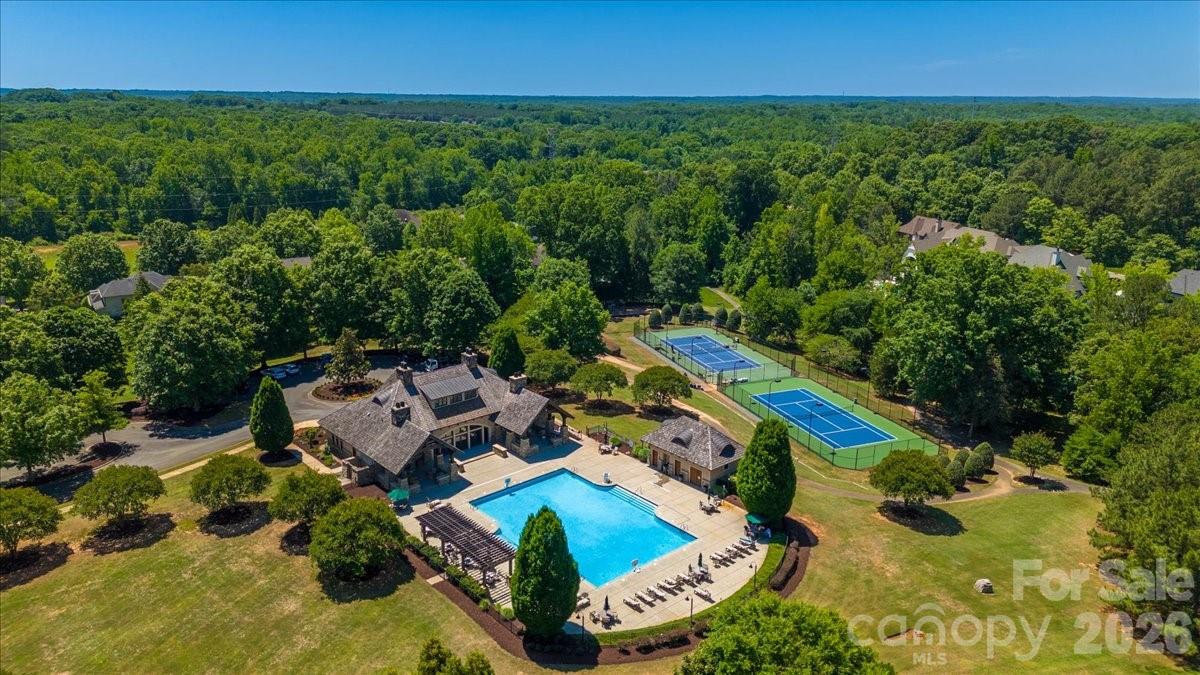 8100 Skye Lochs Drive — Waxhaw