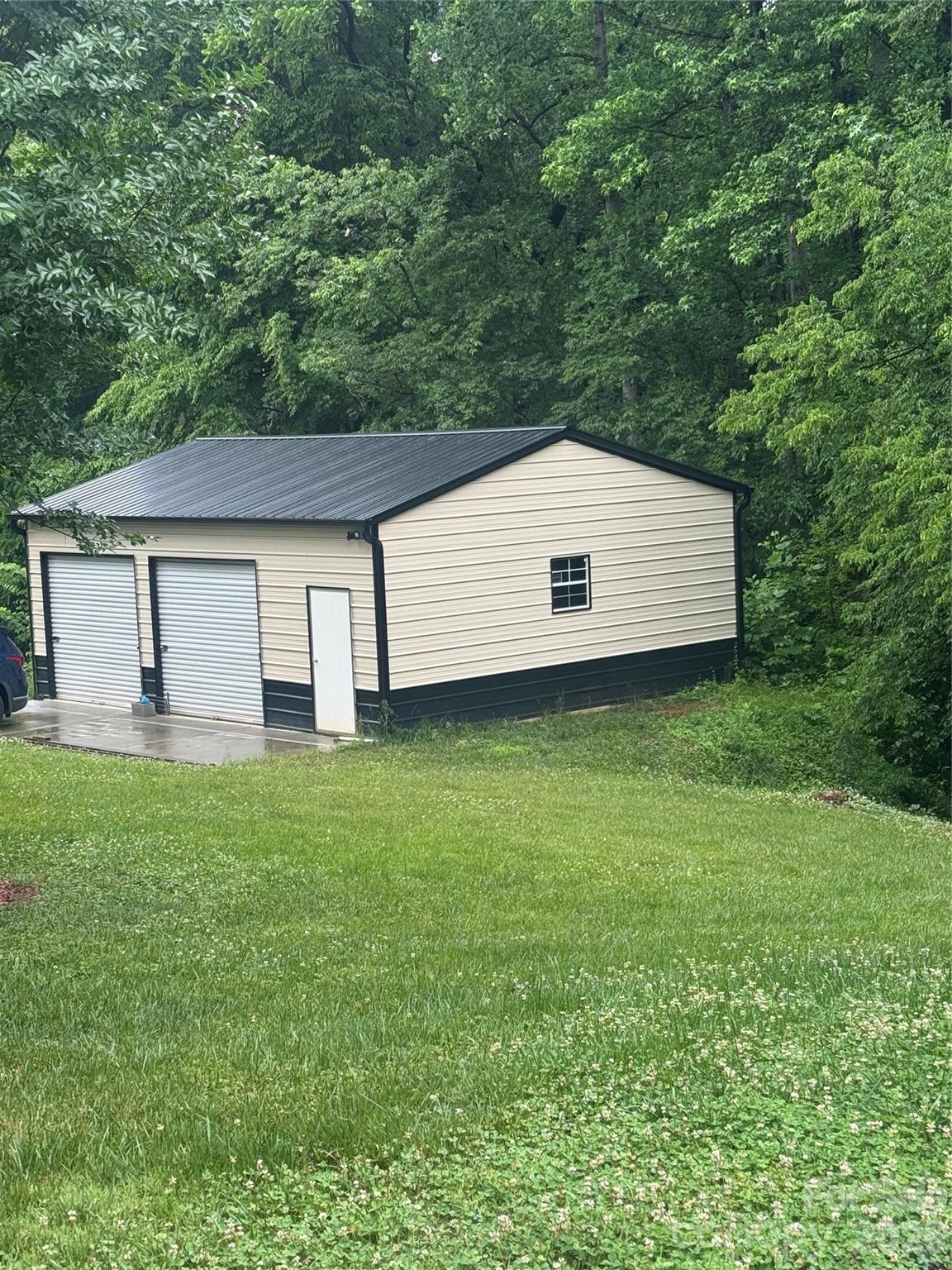 190 Meadow Glen Drive — Troutman
