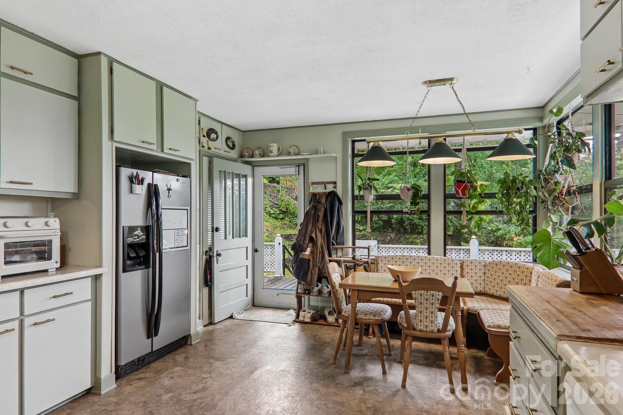 1157 S Main Street — Waynesville