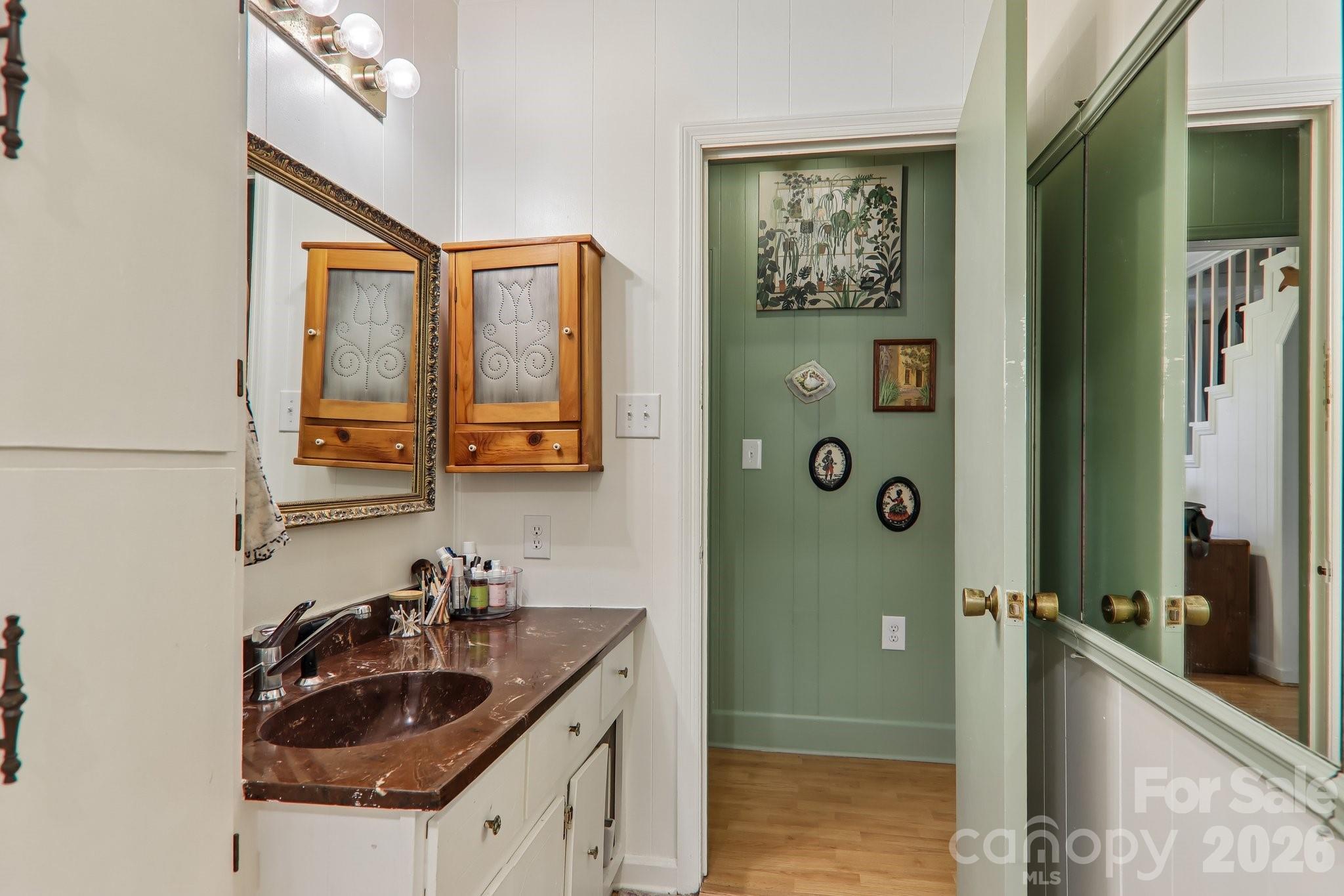 1157 S Main Street — Waynesville