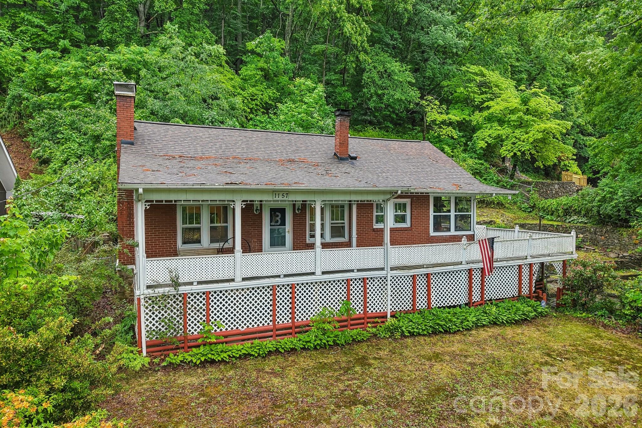 1157 S Main Street — Waynesville