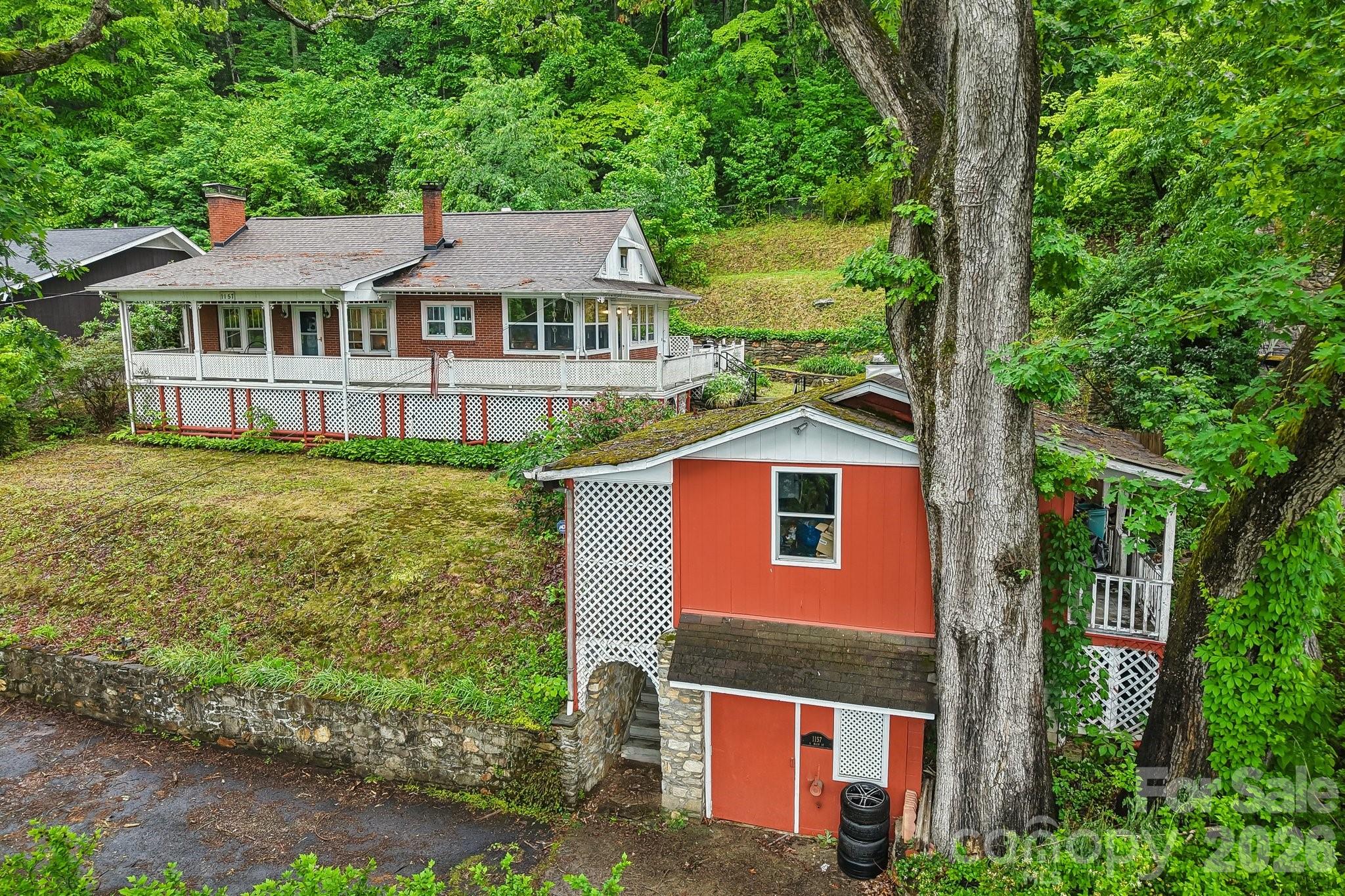 1157 S Main Street — Waynesville