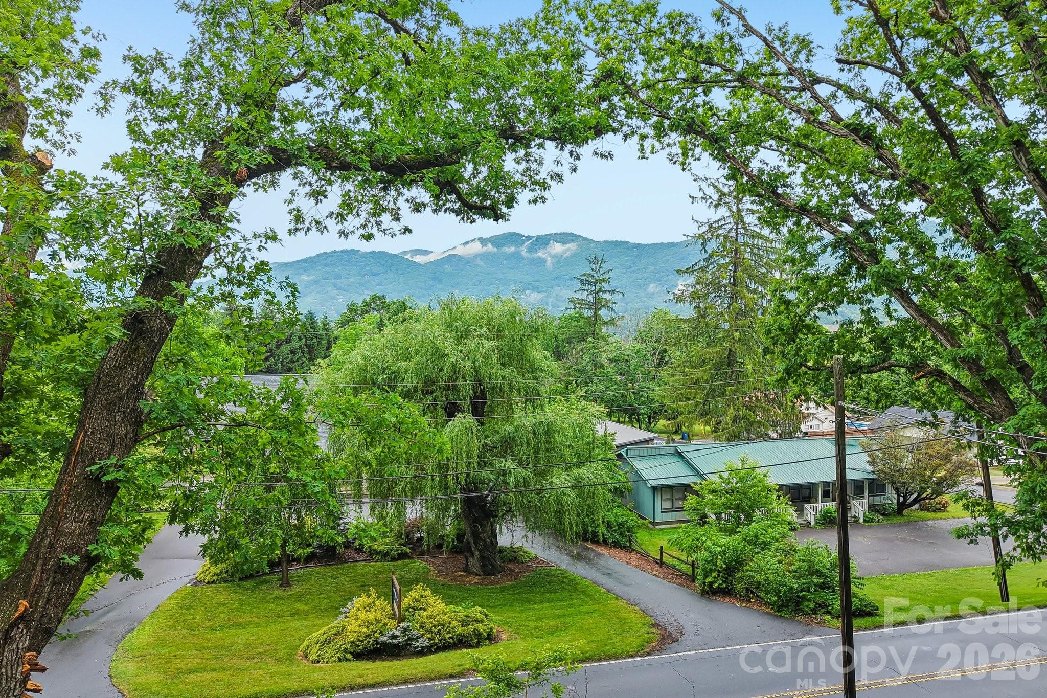 1157 S Main Street — Waynesville