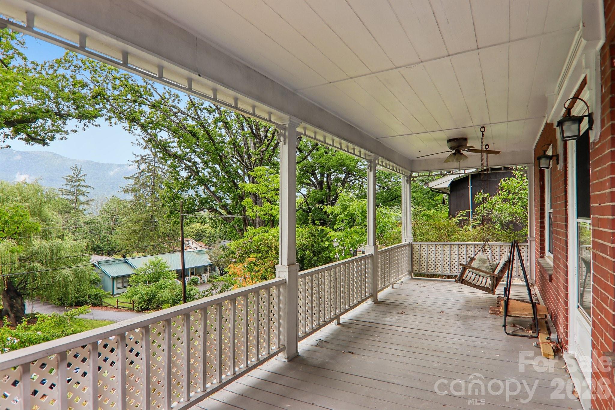 1157 S Main Street — Waynesville