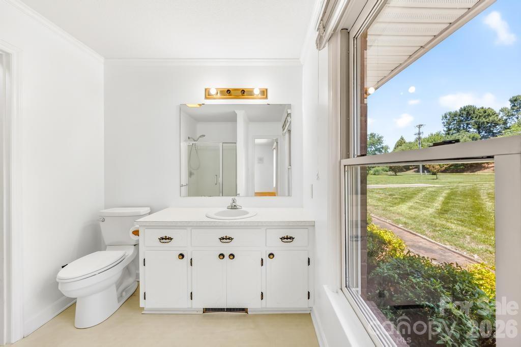 406 Kistler Farm Road — Mooresville