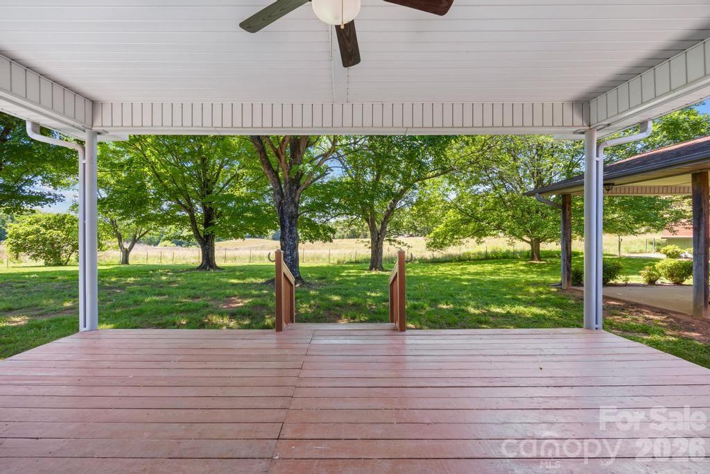 406 Kistler Farm Road — Mooresville