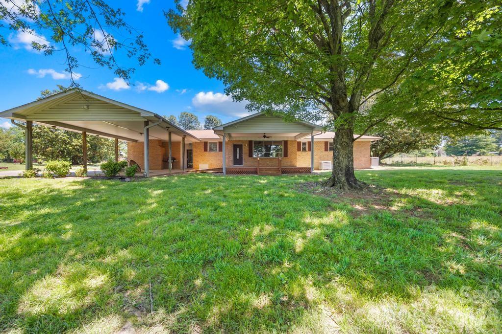 406 Kistler Farm Road — Mooresville