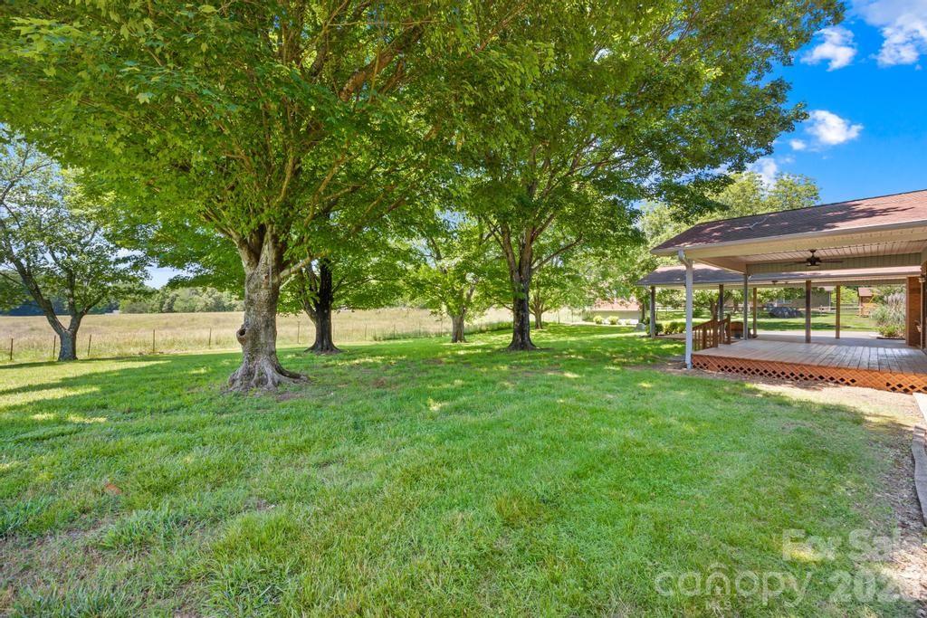 406 Kistler Farm Road — Mooresville