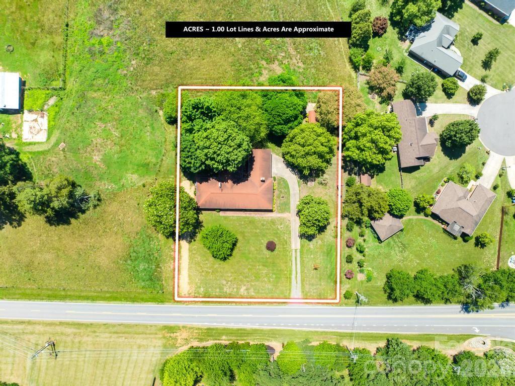 406 Kistler Farm Road — Mooresville