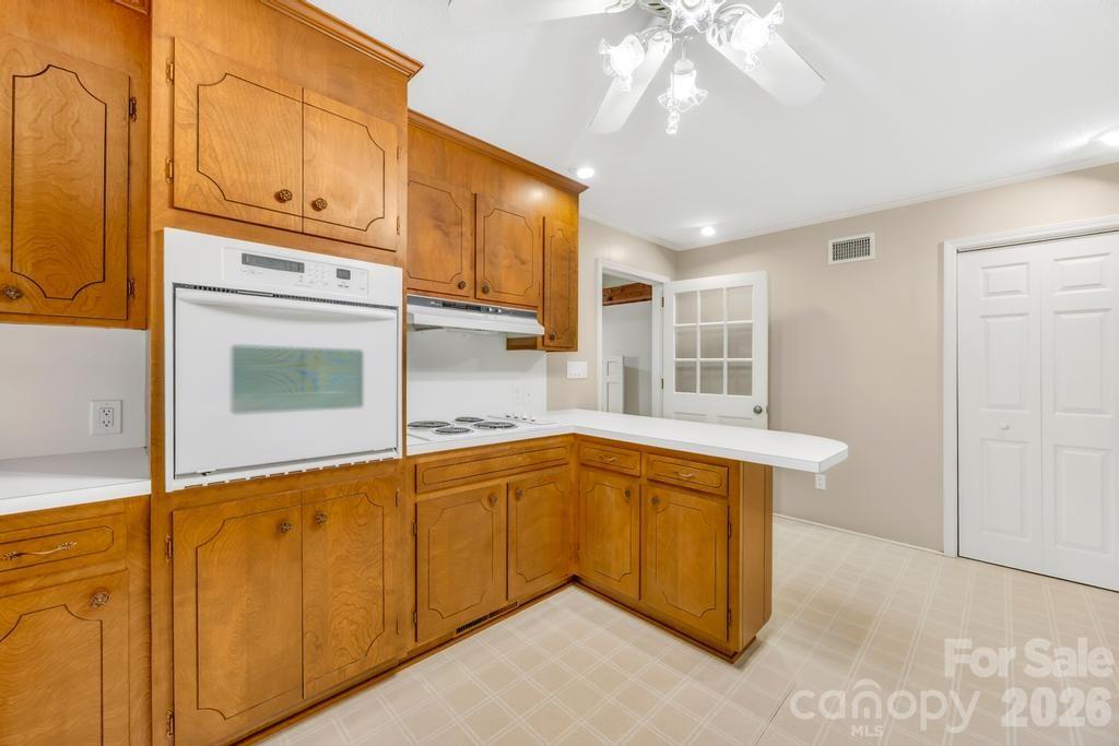 406 Kistler Farm Road — Mooresville