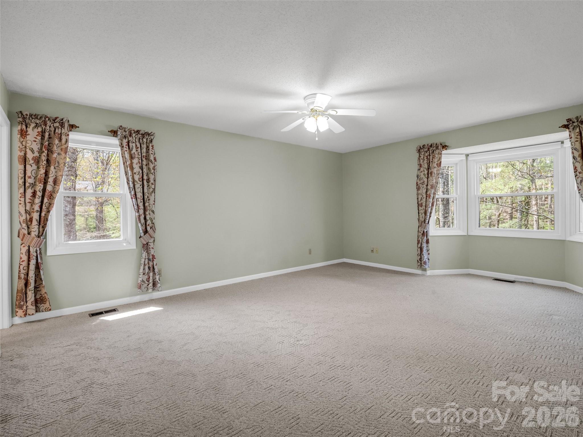 525 Maren Court — Hendersonville