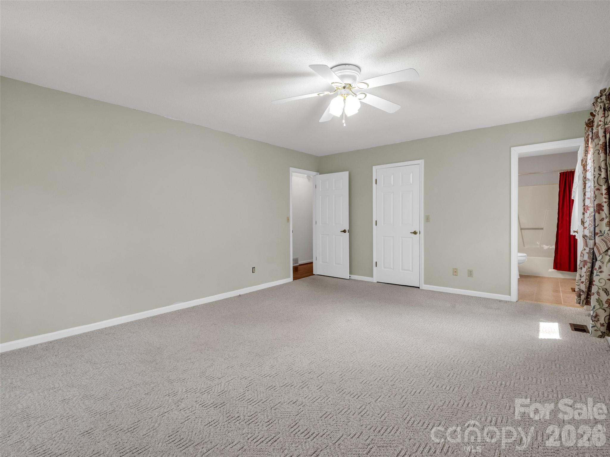 525 Maren Court — Hendersonville