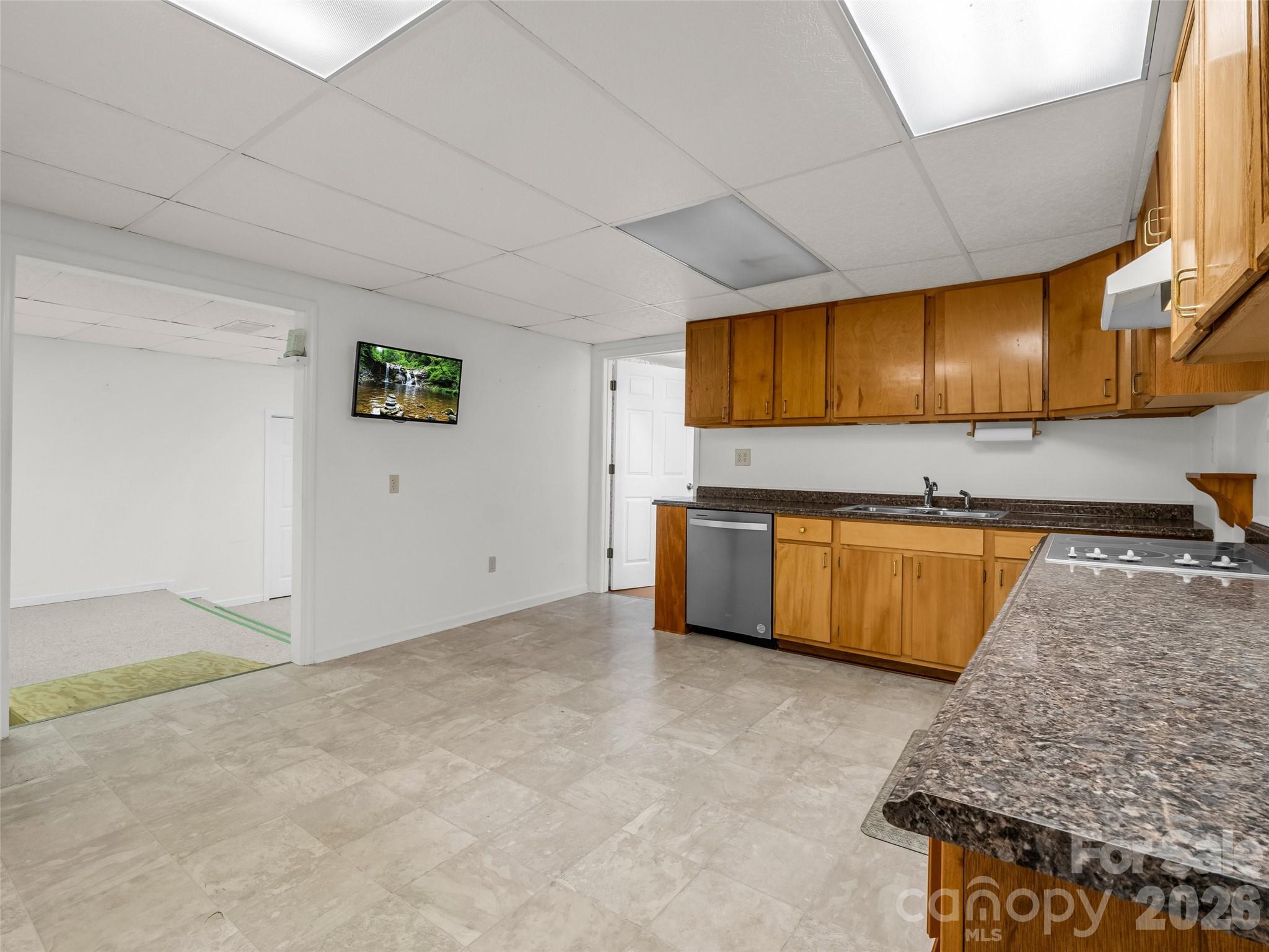 525 Maren Court — Hendersonville