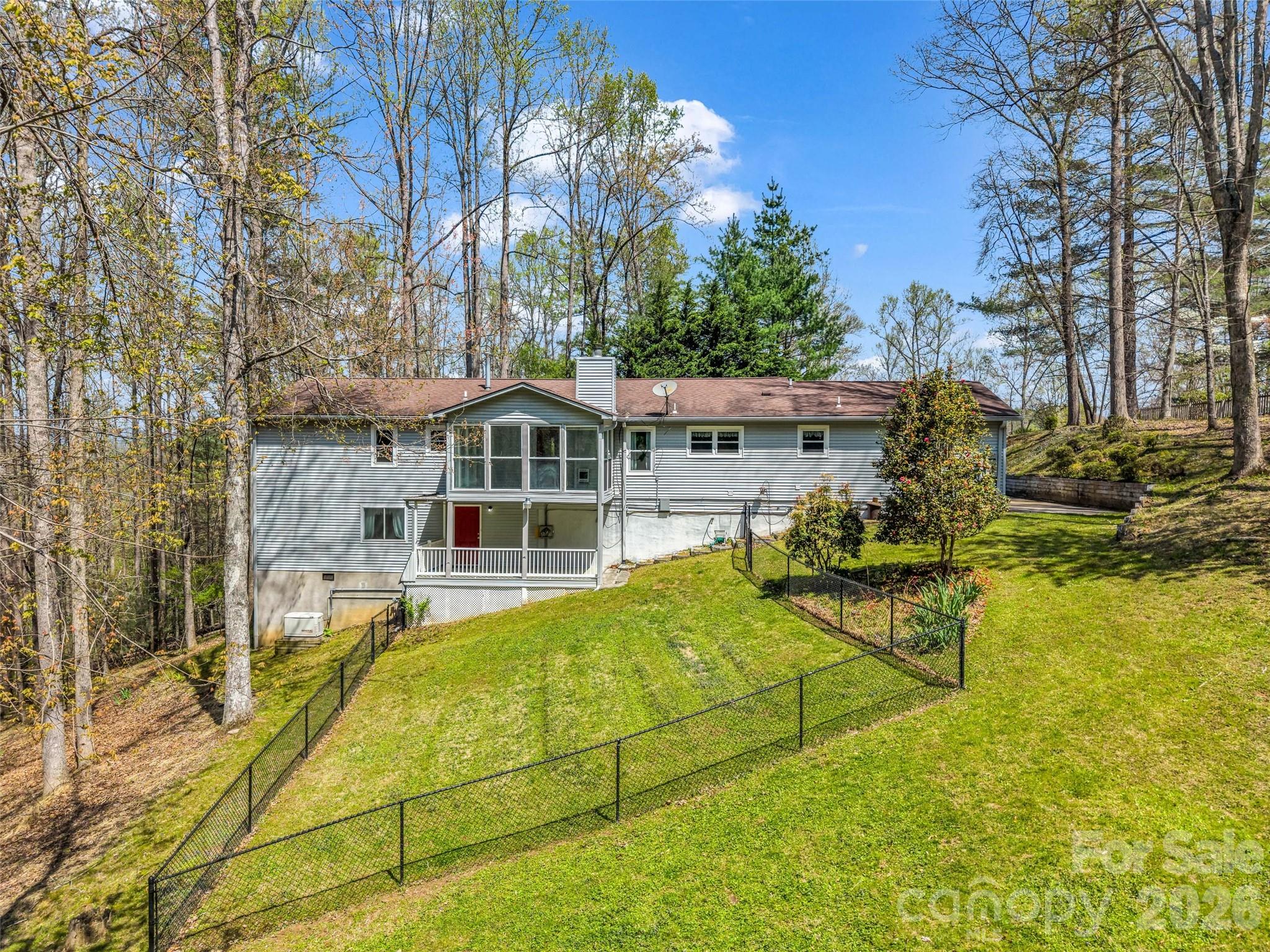 525 Maren Court — Hendersonville