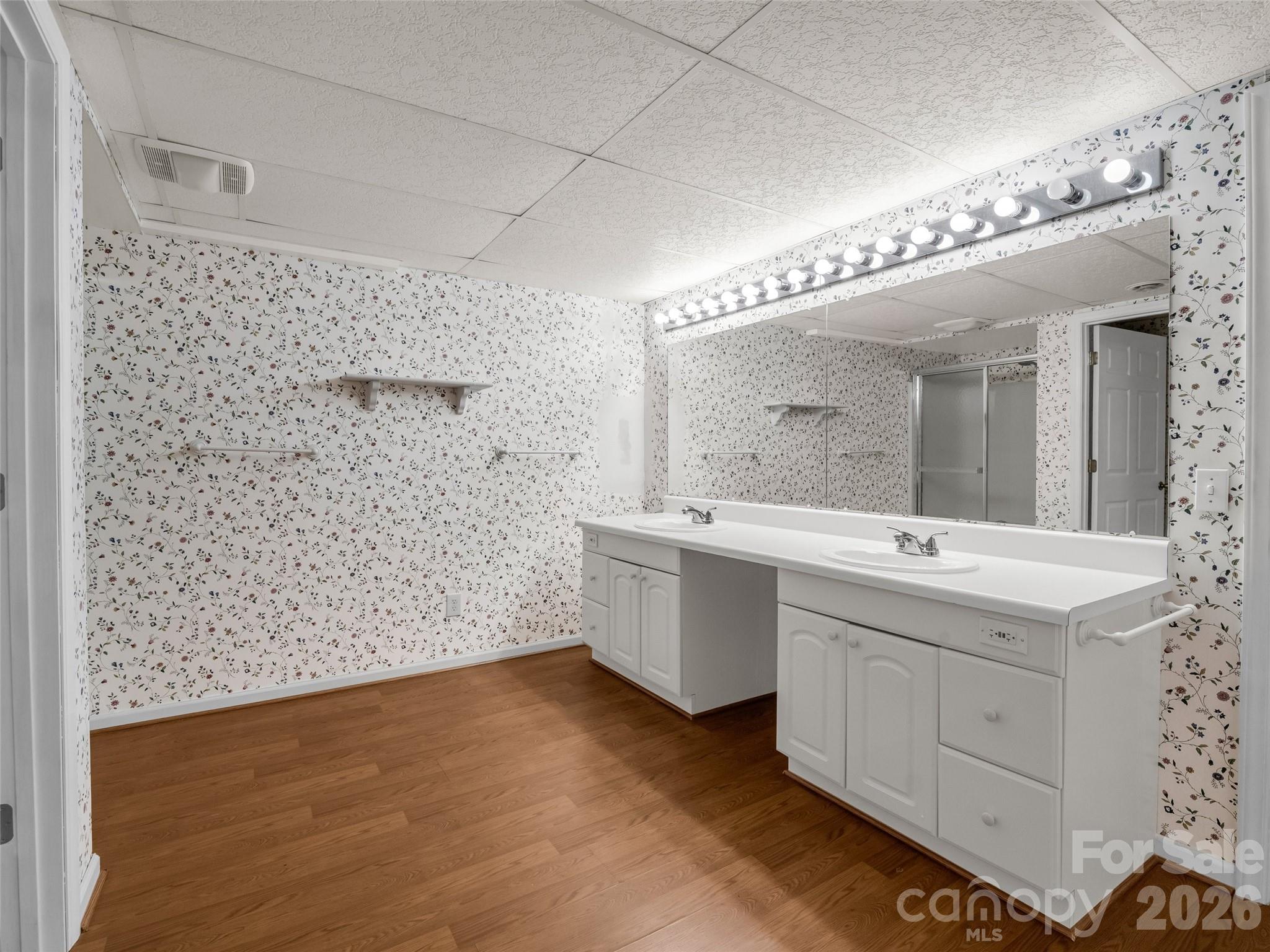 525 Maren Court — Hendersonville