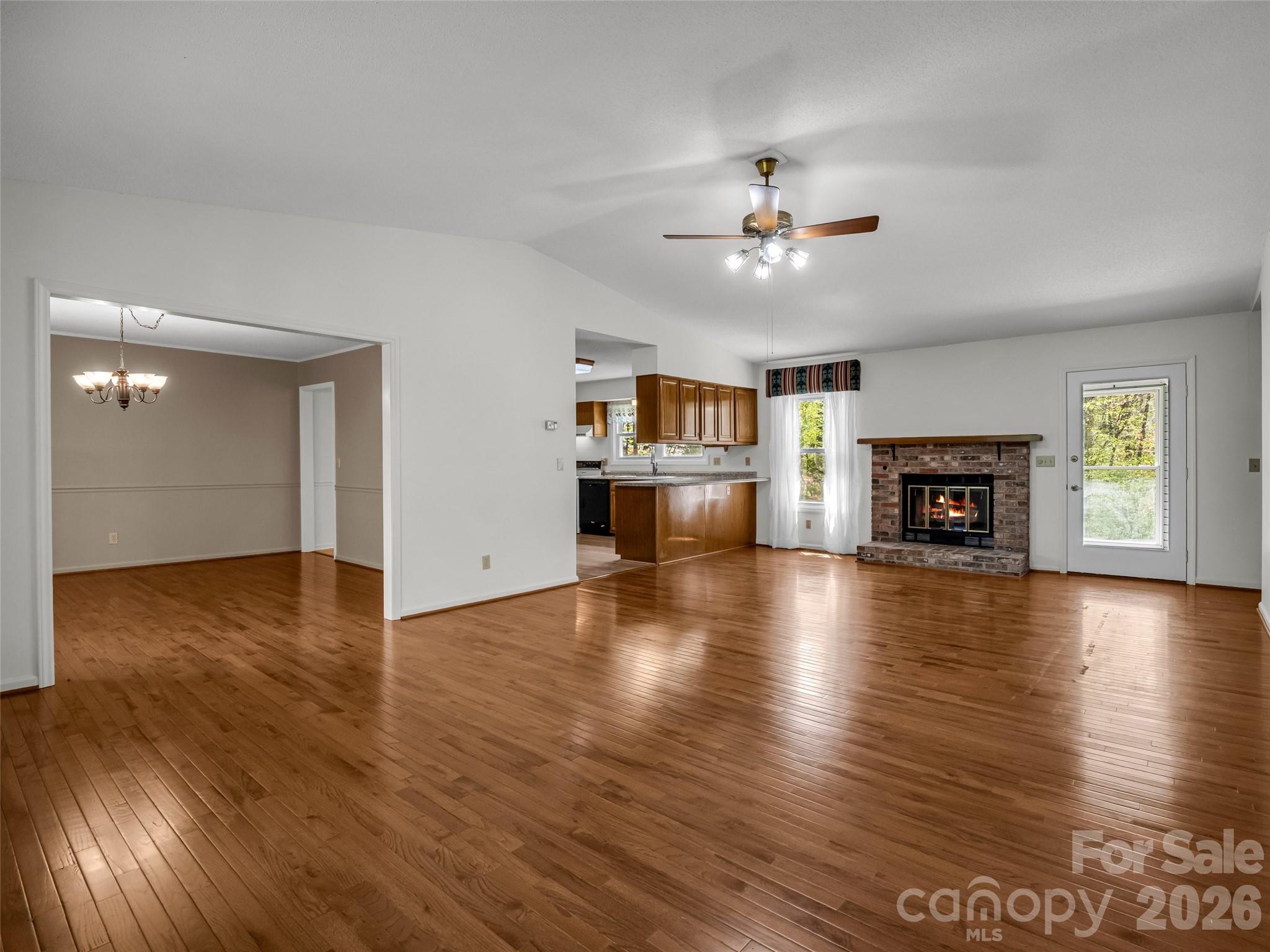 525 Maren Court — Hendersonville