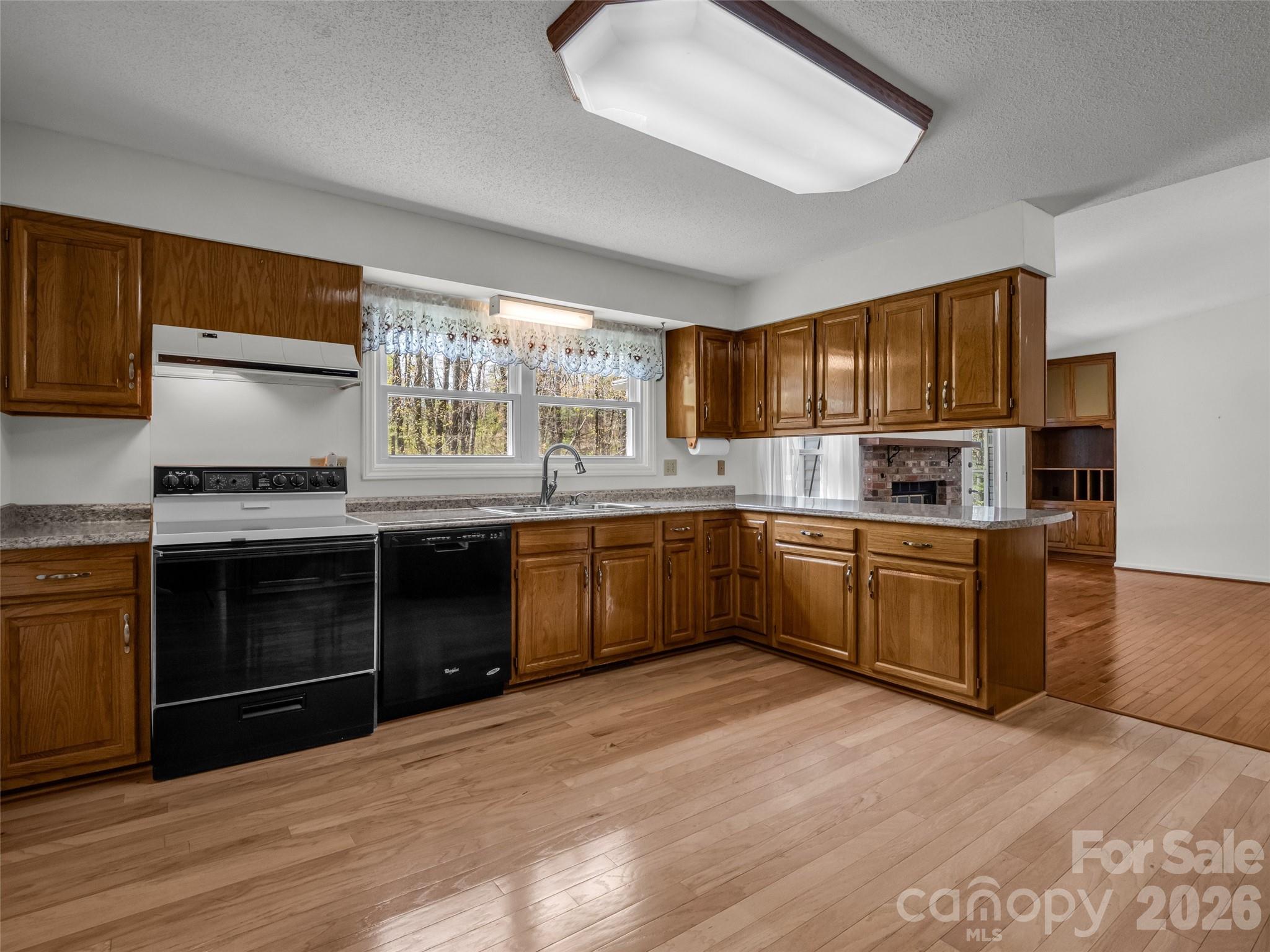 525 Maren Court — Hendersonville