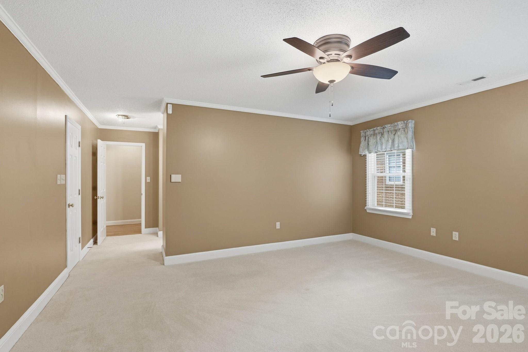 9232 Hemingford Court — Charlotte