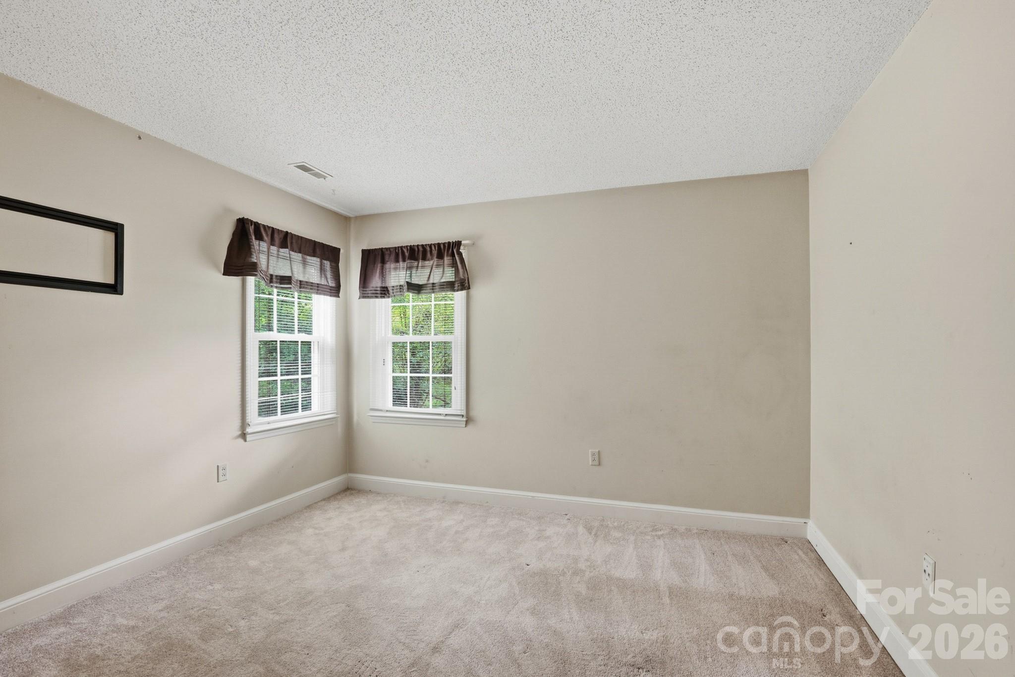 9232 Hemingford Court — Charlotte