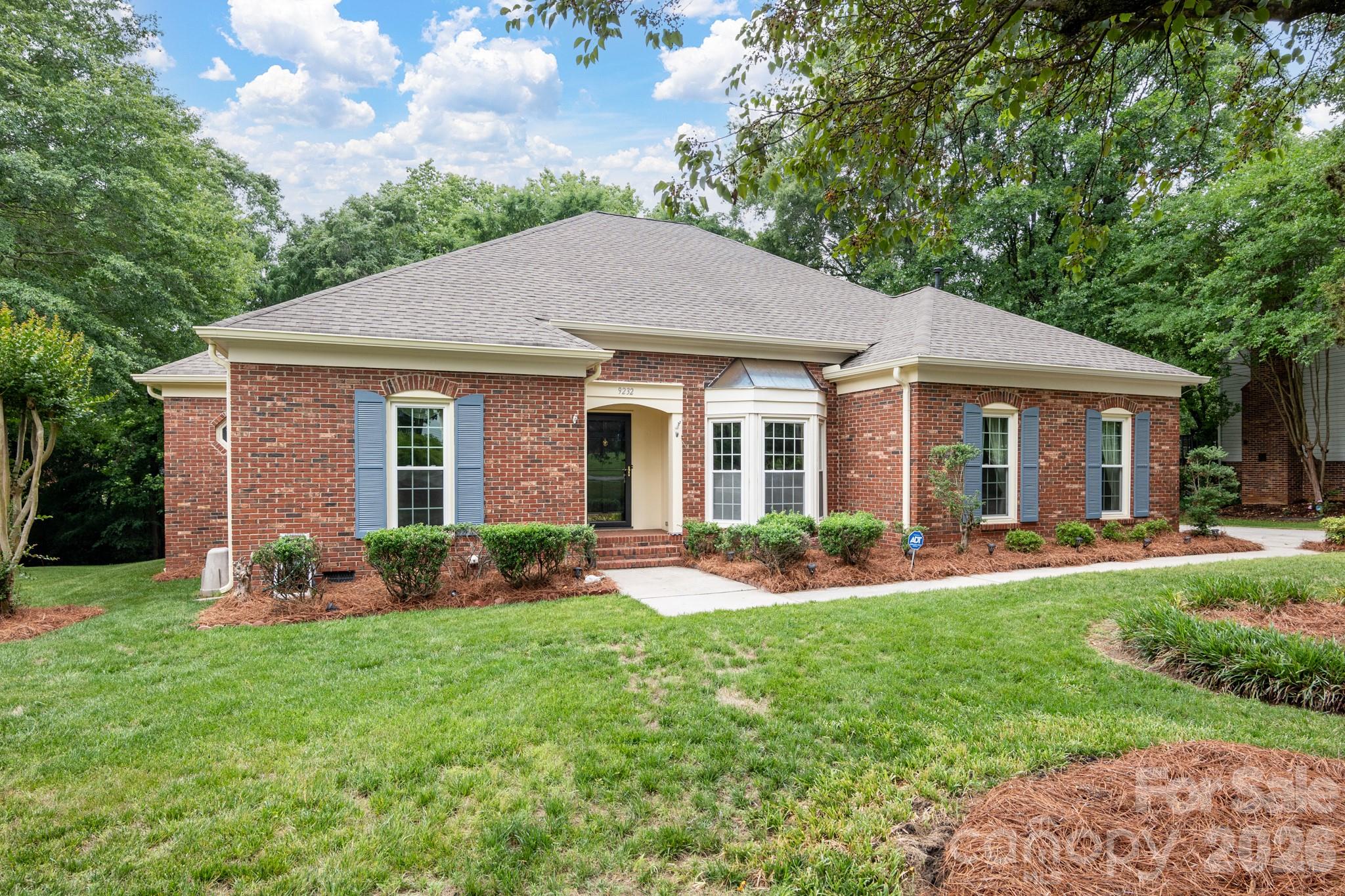 9232 Hemingford Court — Charlotte