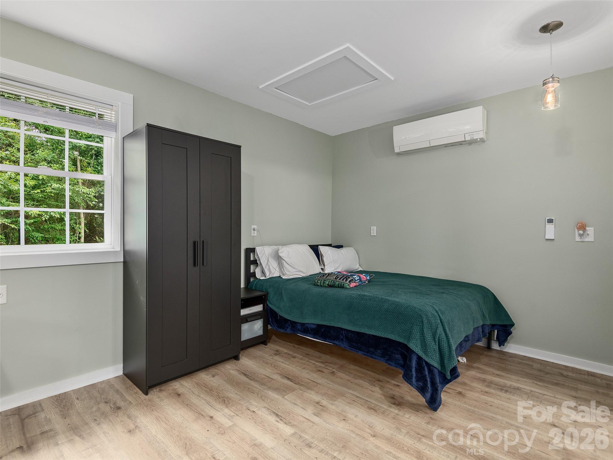 64 Springside Road — Asheville