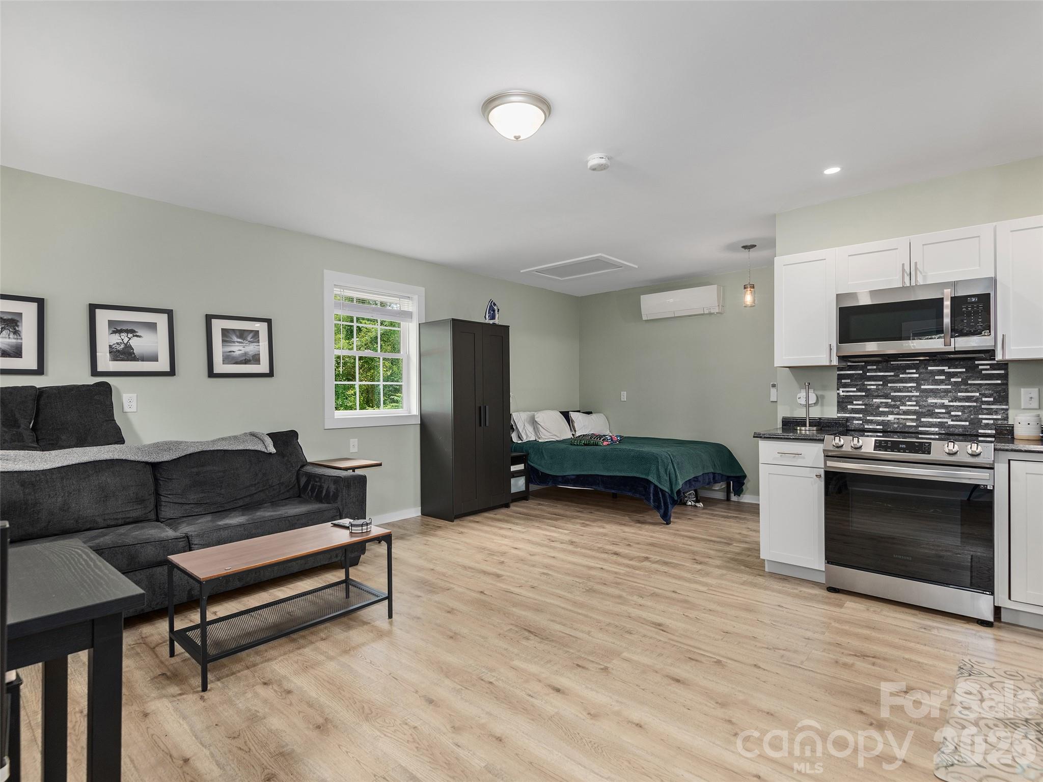 64 Springside Road — Asheville