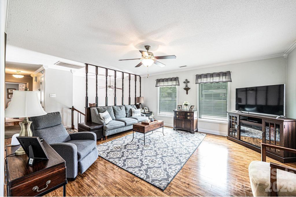 2651 31st Street Court NE — Hickory