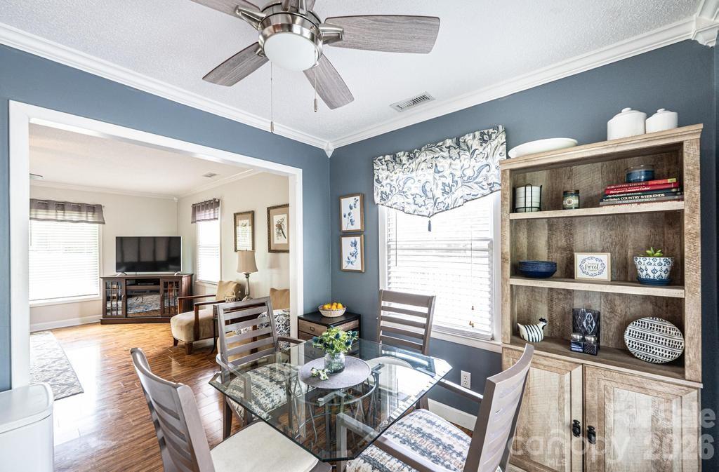 2651 31st Street Court NE — Hickory