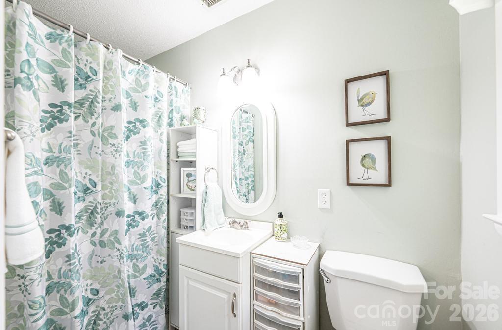 2651 31st Street Court NE — Hickory