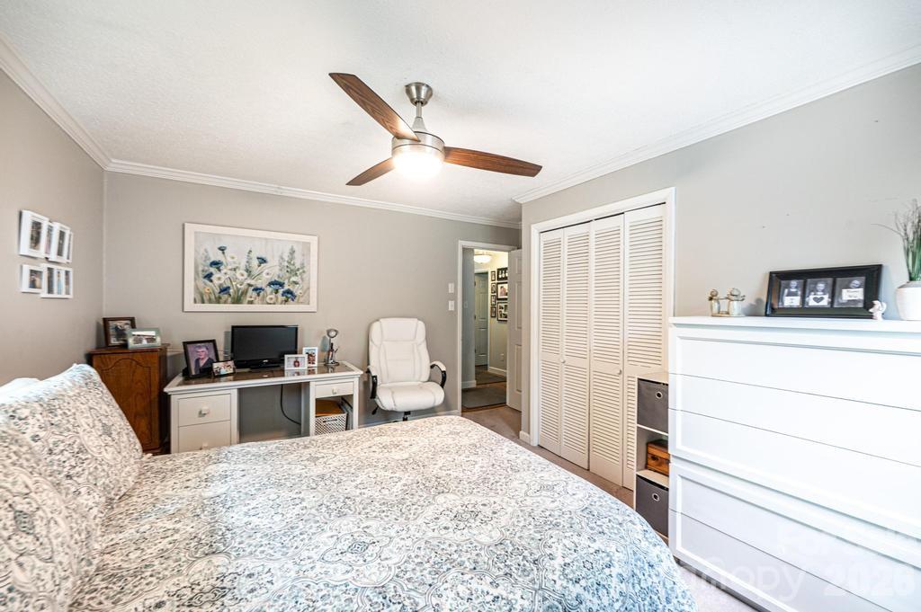 2651 31st Street Court NE — Hickory