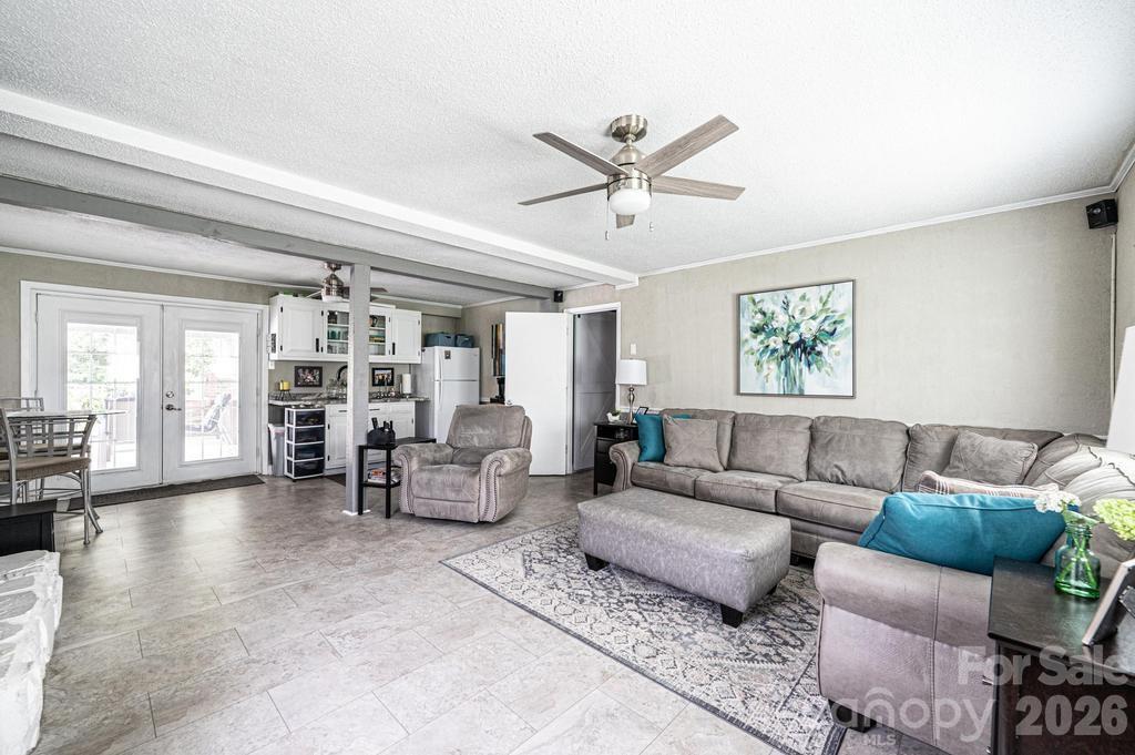 2651 31st Street Court NE — Hickory