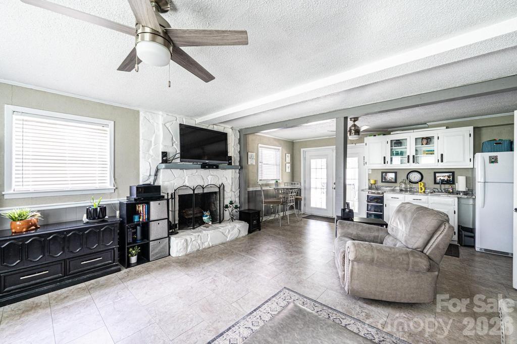 2651 31st Street Court NE — Hickory