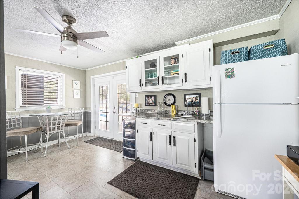 2651 31st Street Court NE — Hickory