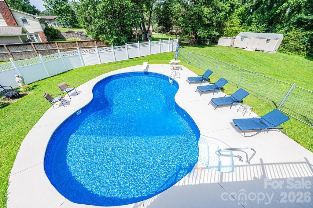 2651 31st Street Court NE — Hickory