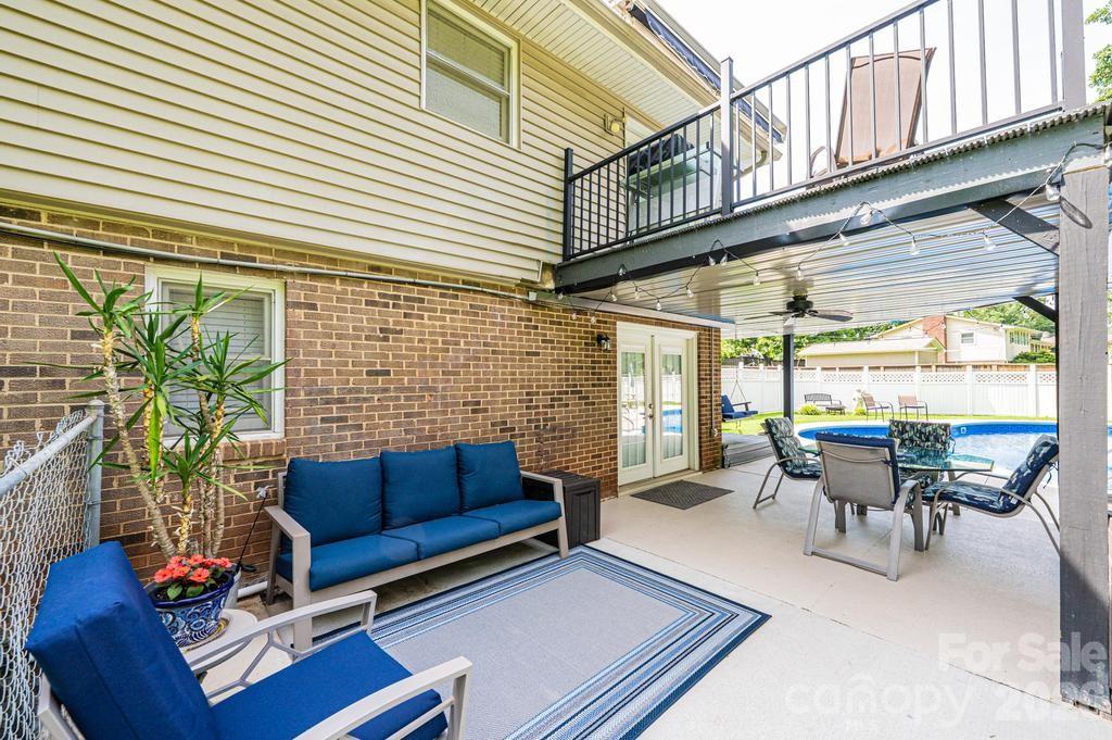 2651 31st Street Court NE — Hickory