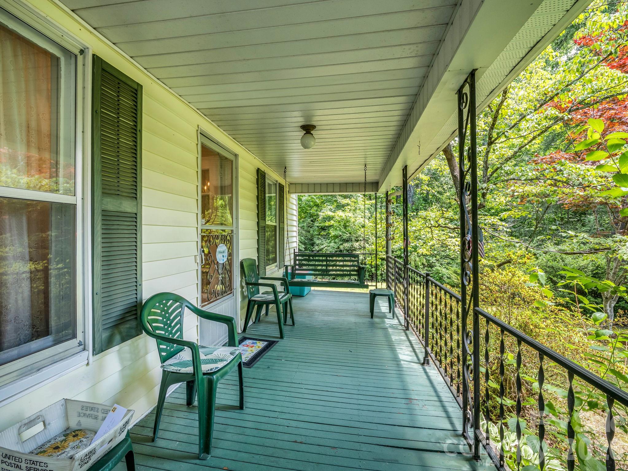 813 Montreat Road — Black Mountain