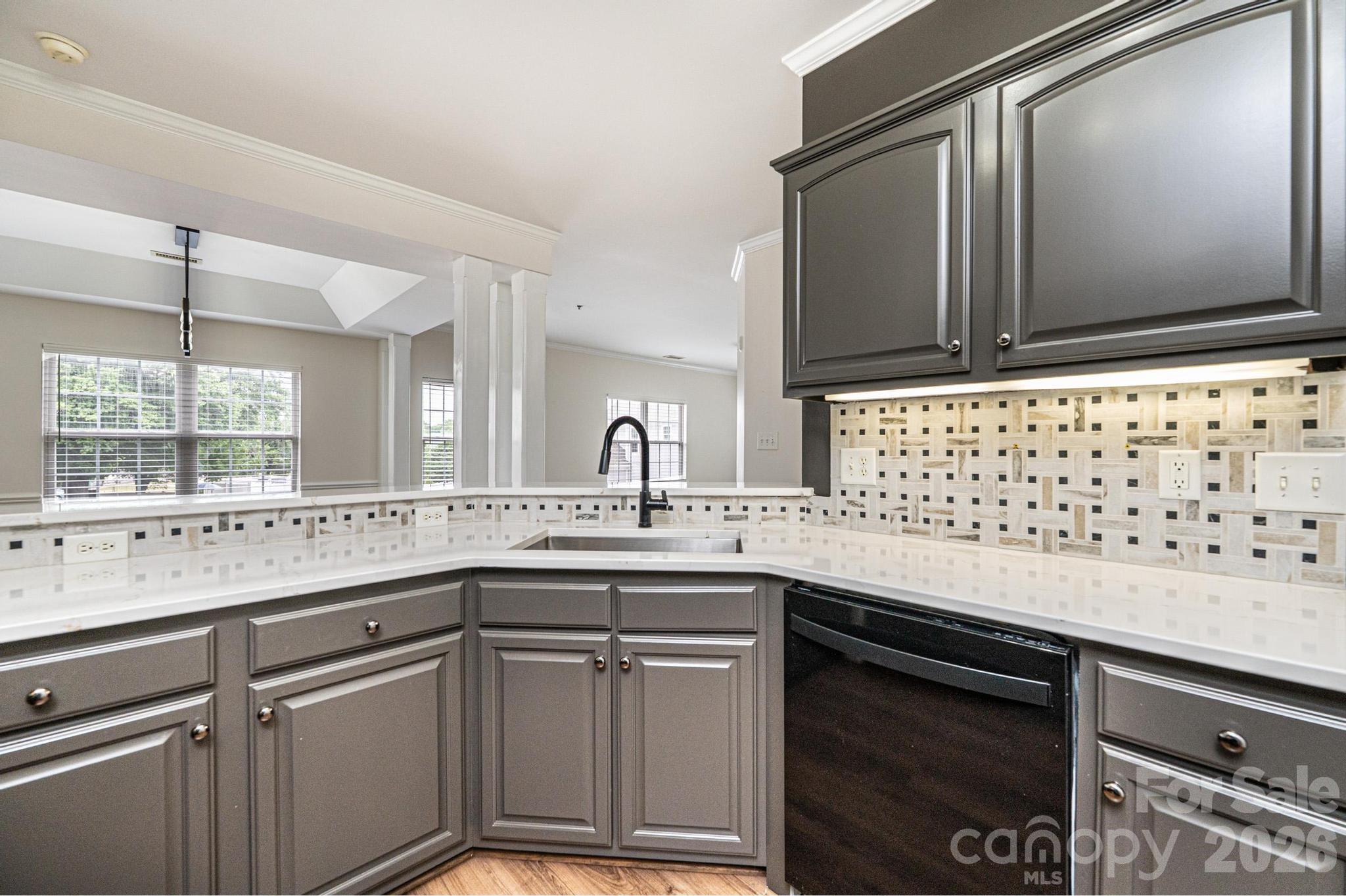 1410 4th Street Drive NW #201 — Hickory
