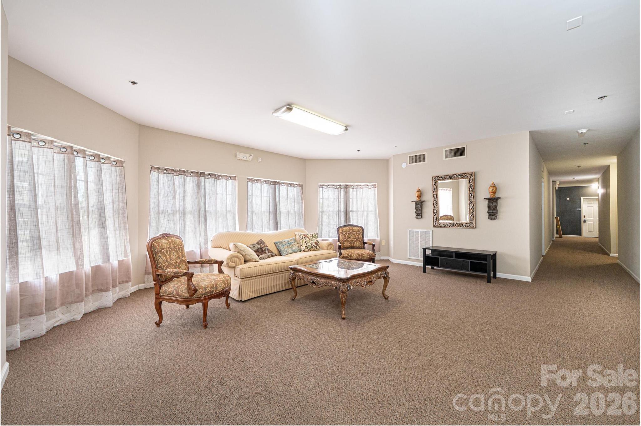 1410 4th Street Drive NW #201 — Hickory