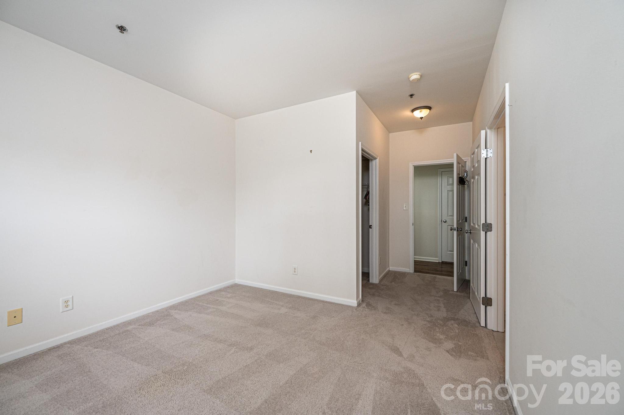 1410 4th Street Drive NW #201 — Hickory