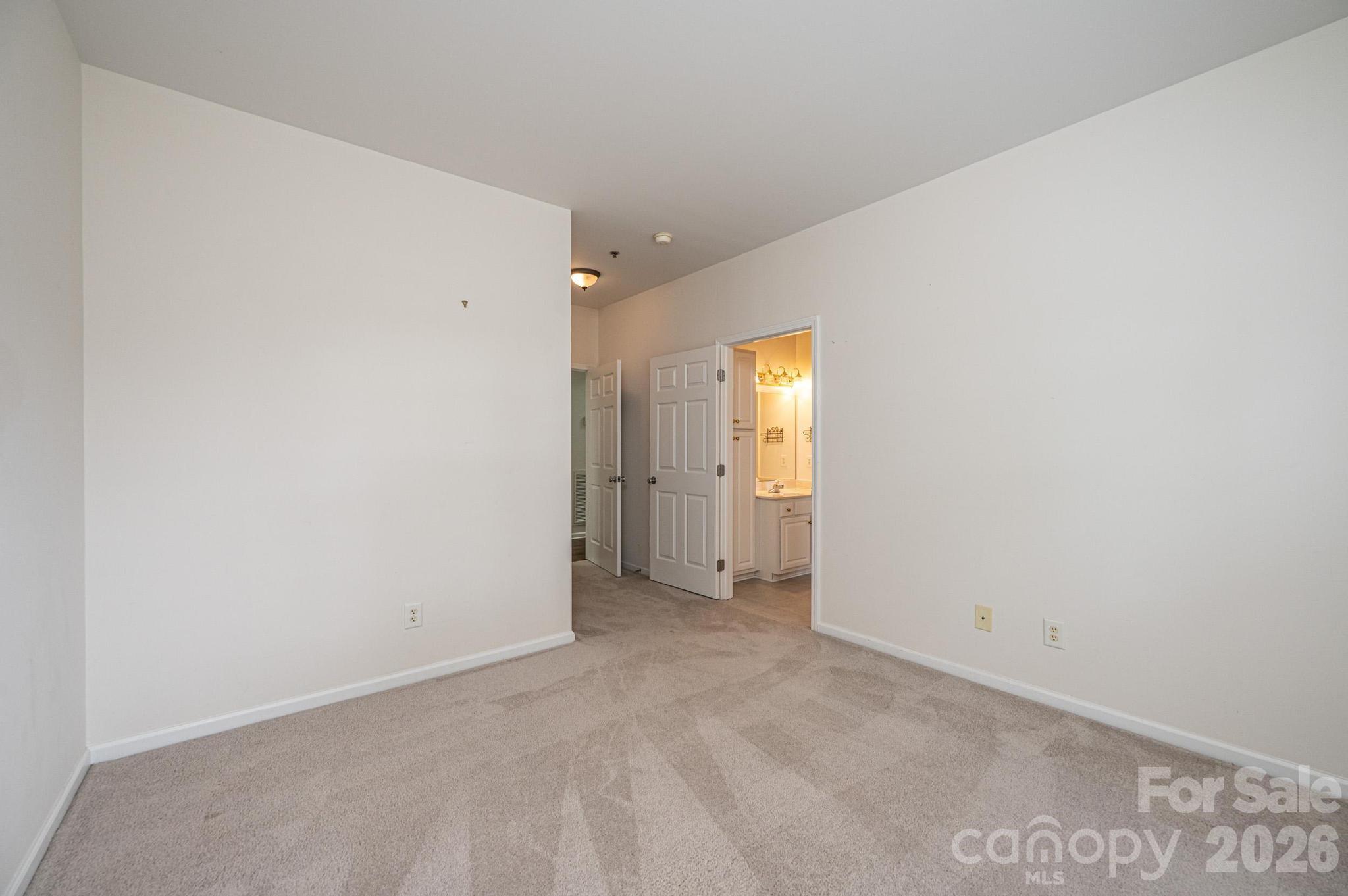1410 4th Street Drive NW #201 — Hickory