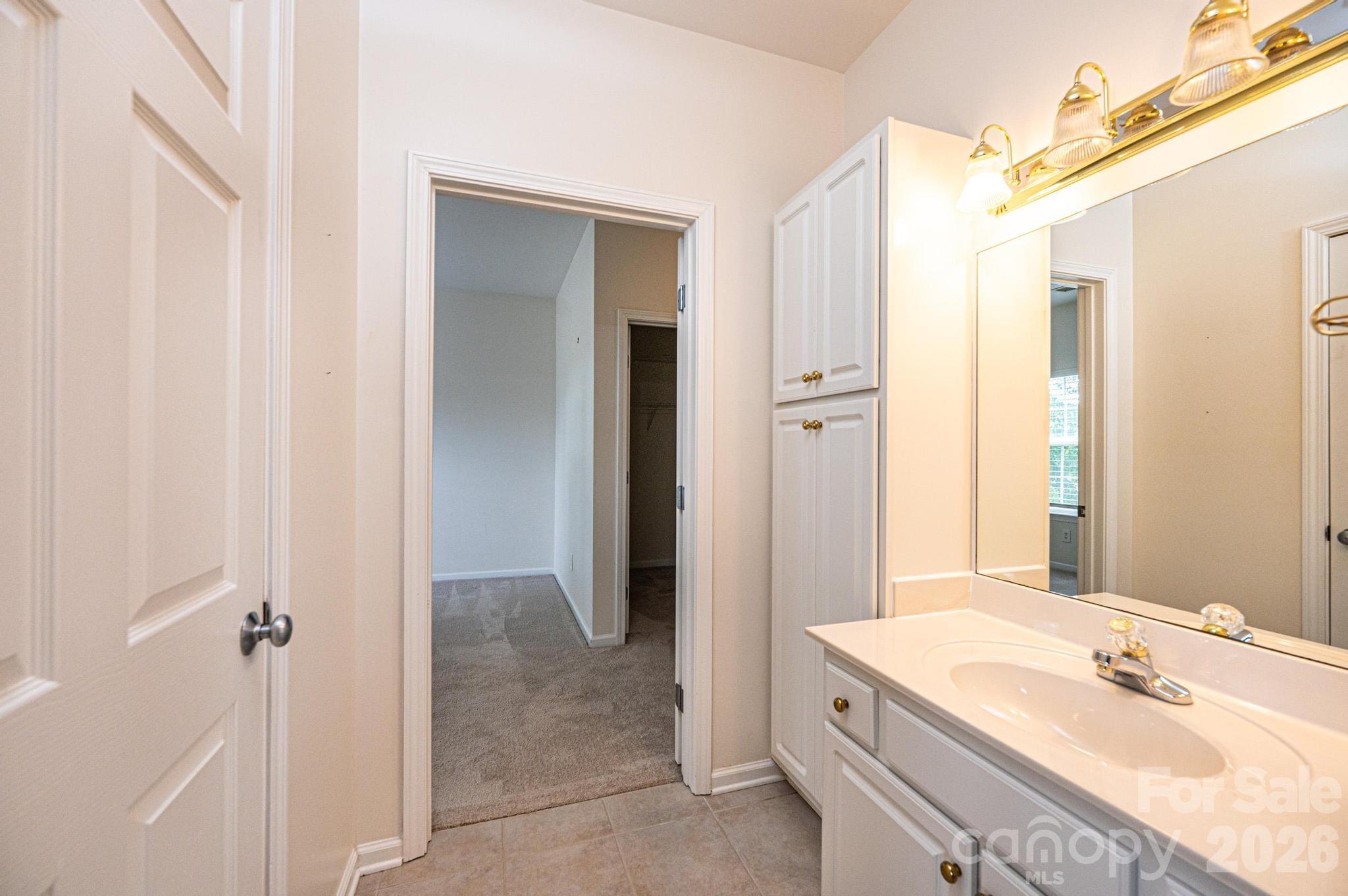 1410 4th Street Drive NW #201 — Hickory