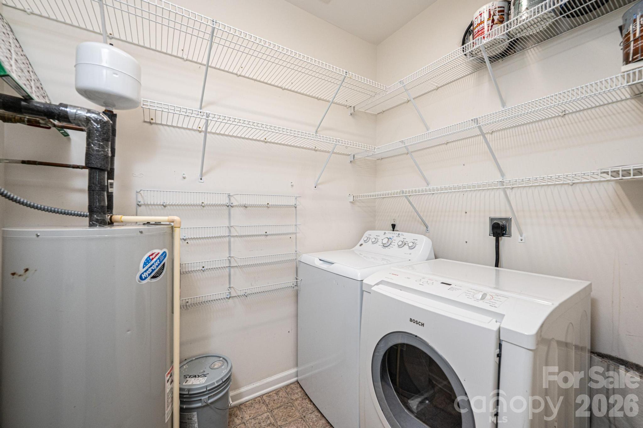 1410 4th Street Drive NW #201 — Hickory