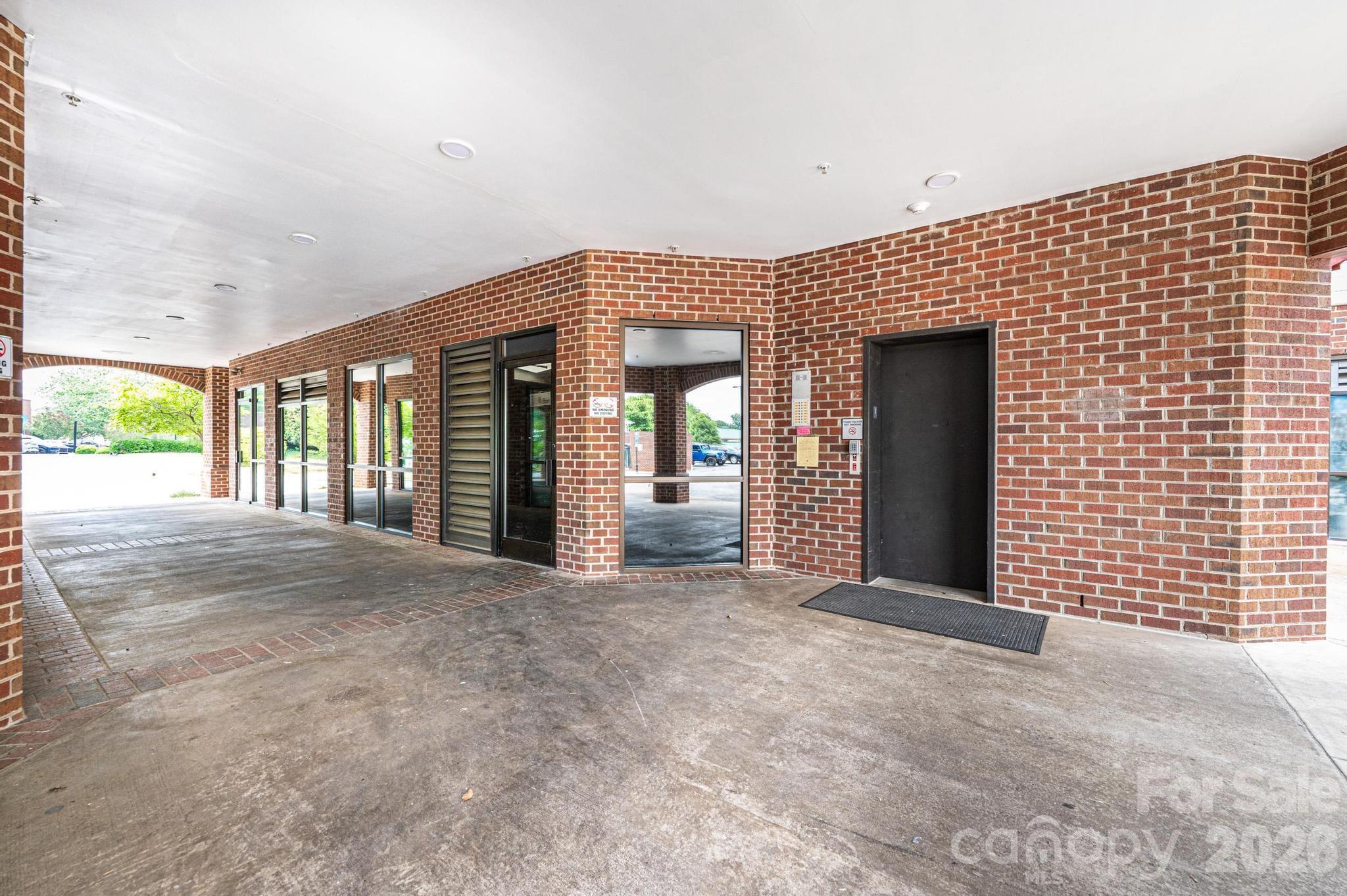1410 4th Street Drive NW #201 — Hickory