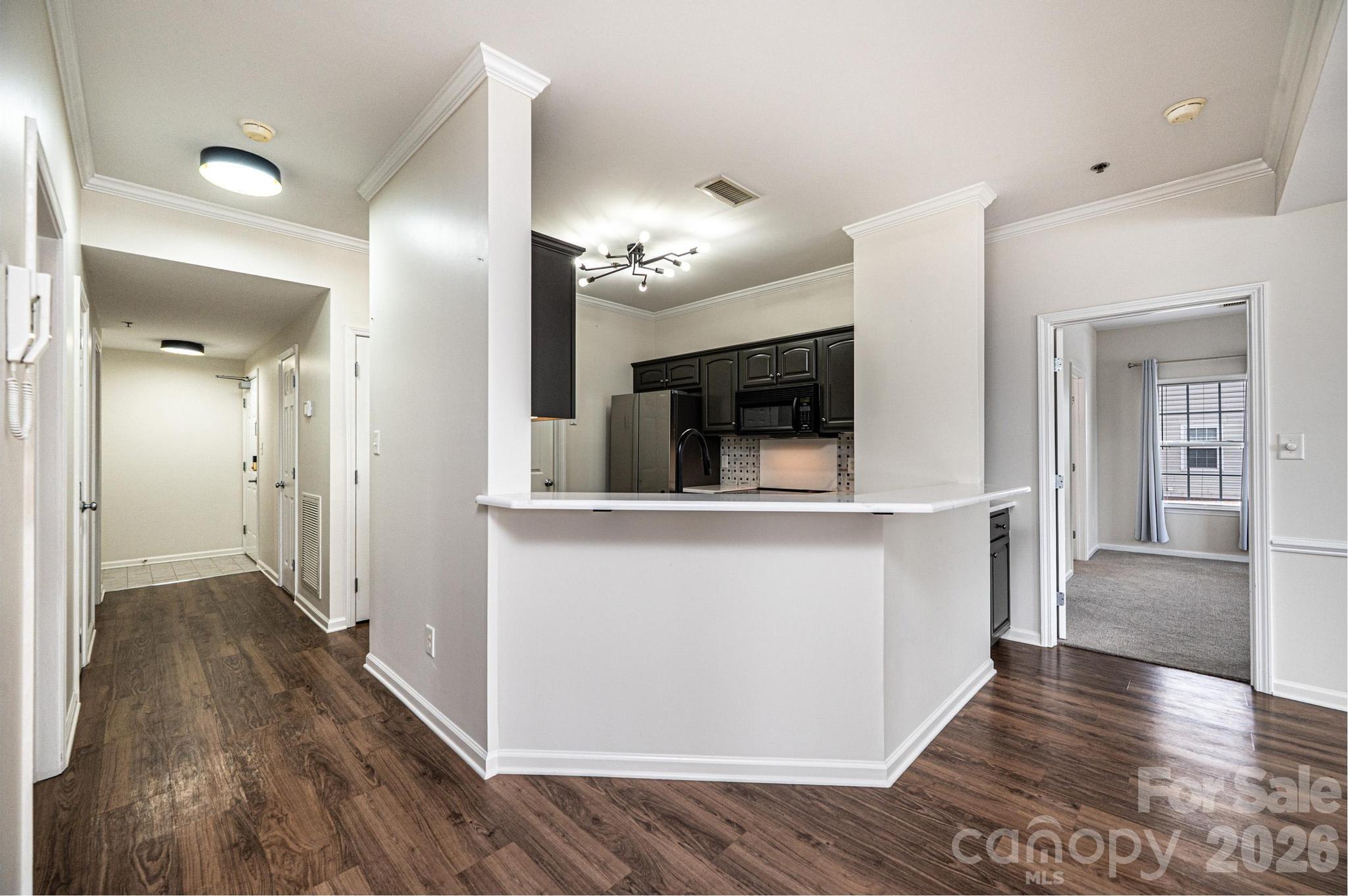 1410 4th Street Drive NW #201 — Hickory