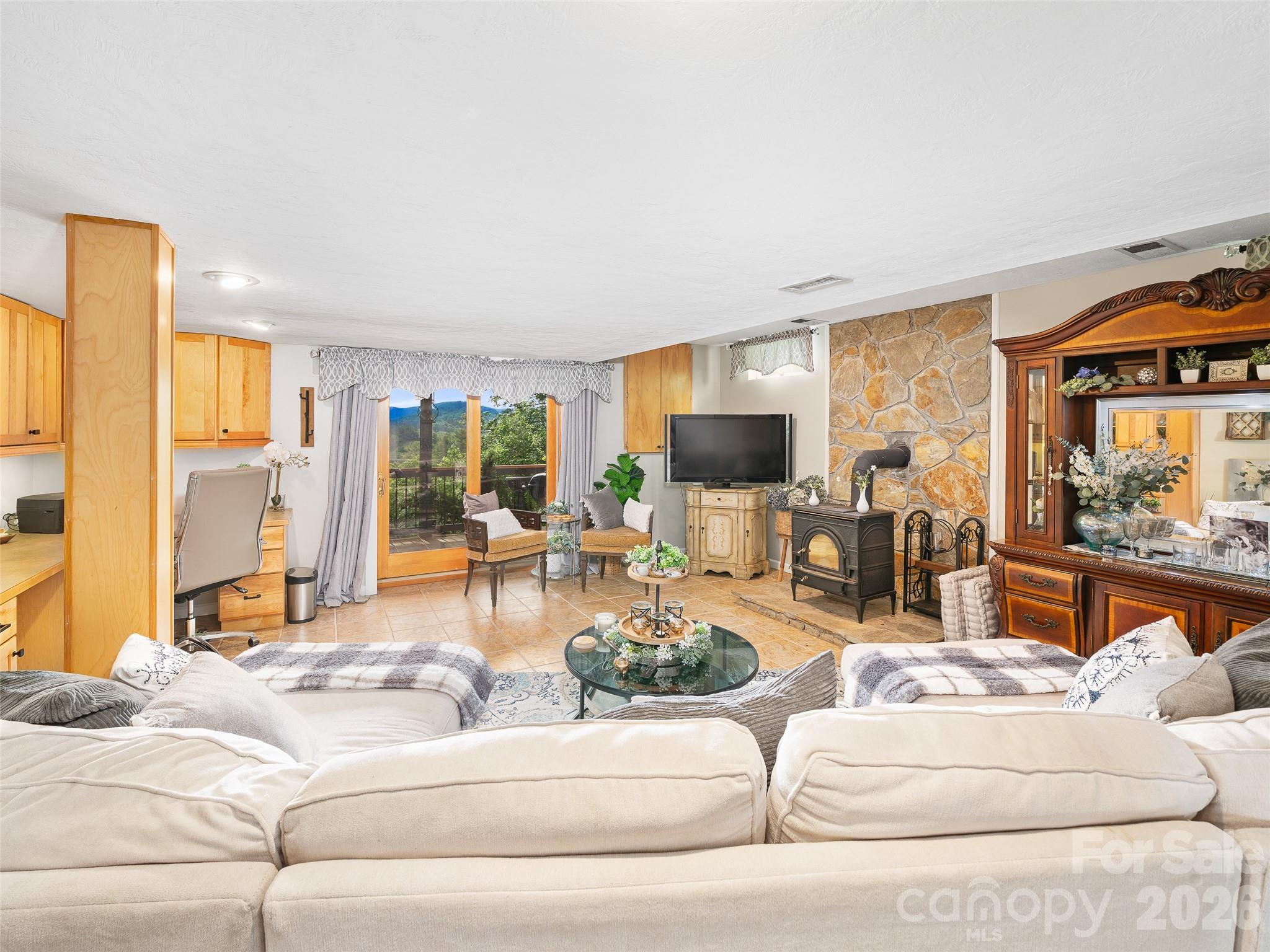 357 Rosewood Lane — Burnsville