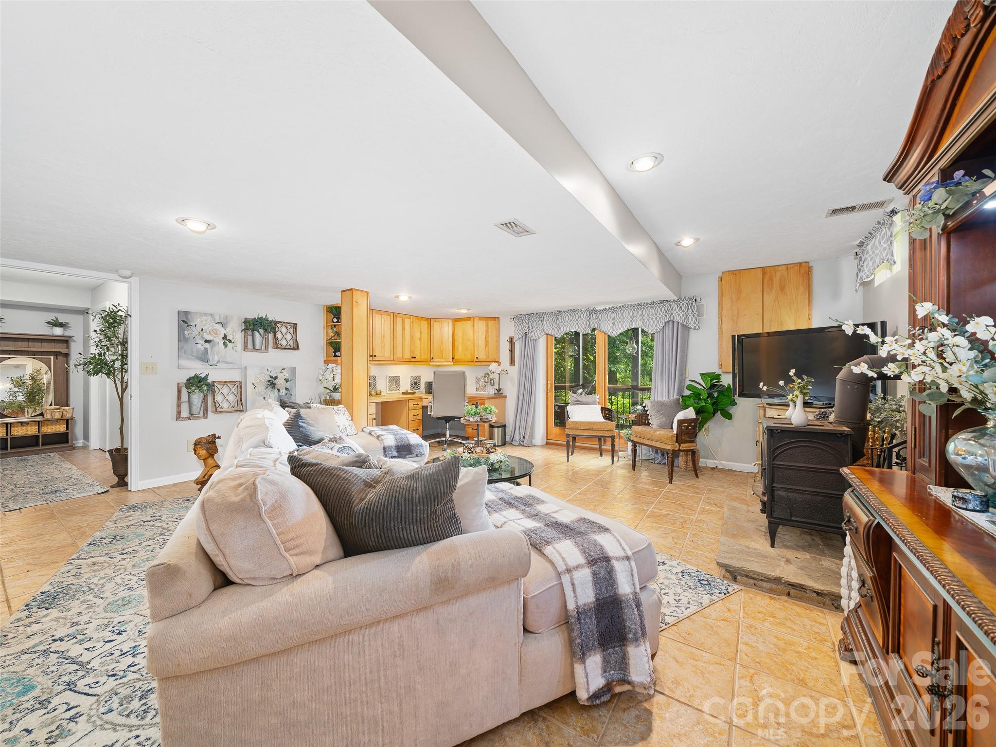 357 Rosewood Lane — Burnsville