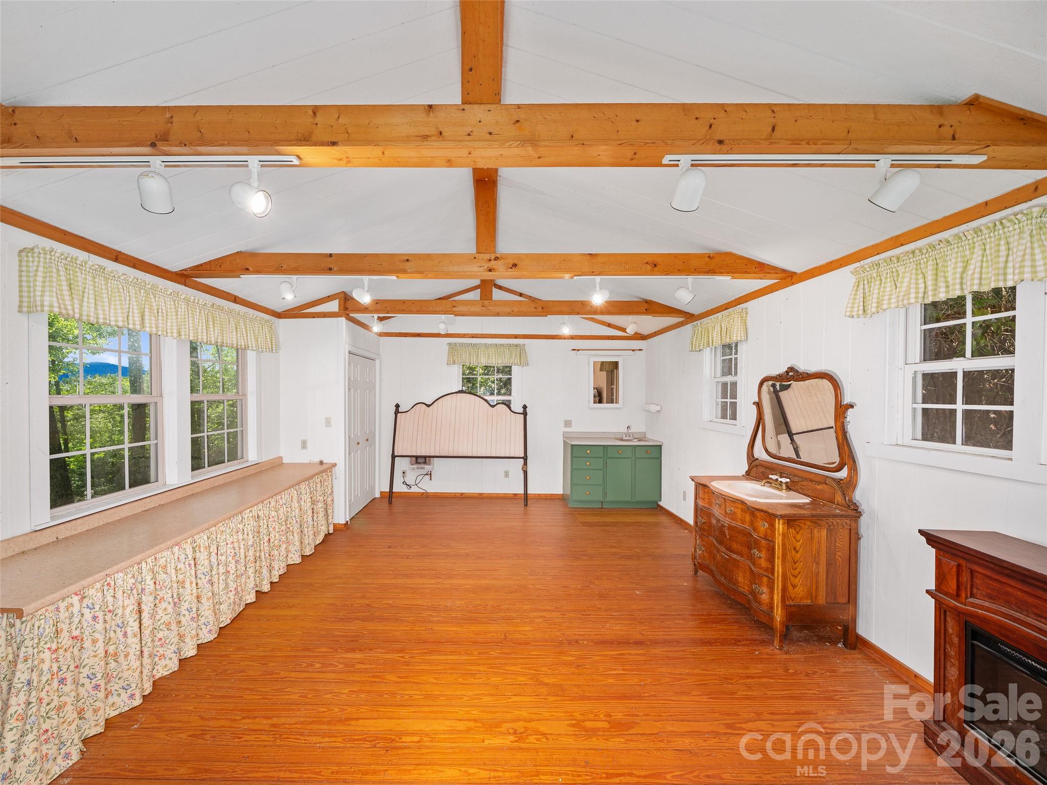 357 Rosewood Lane — Burnsville