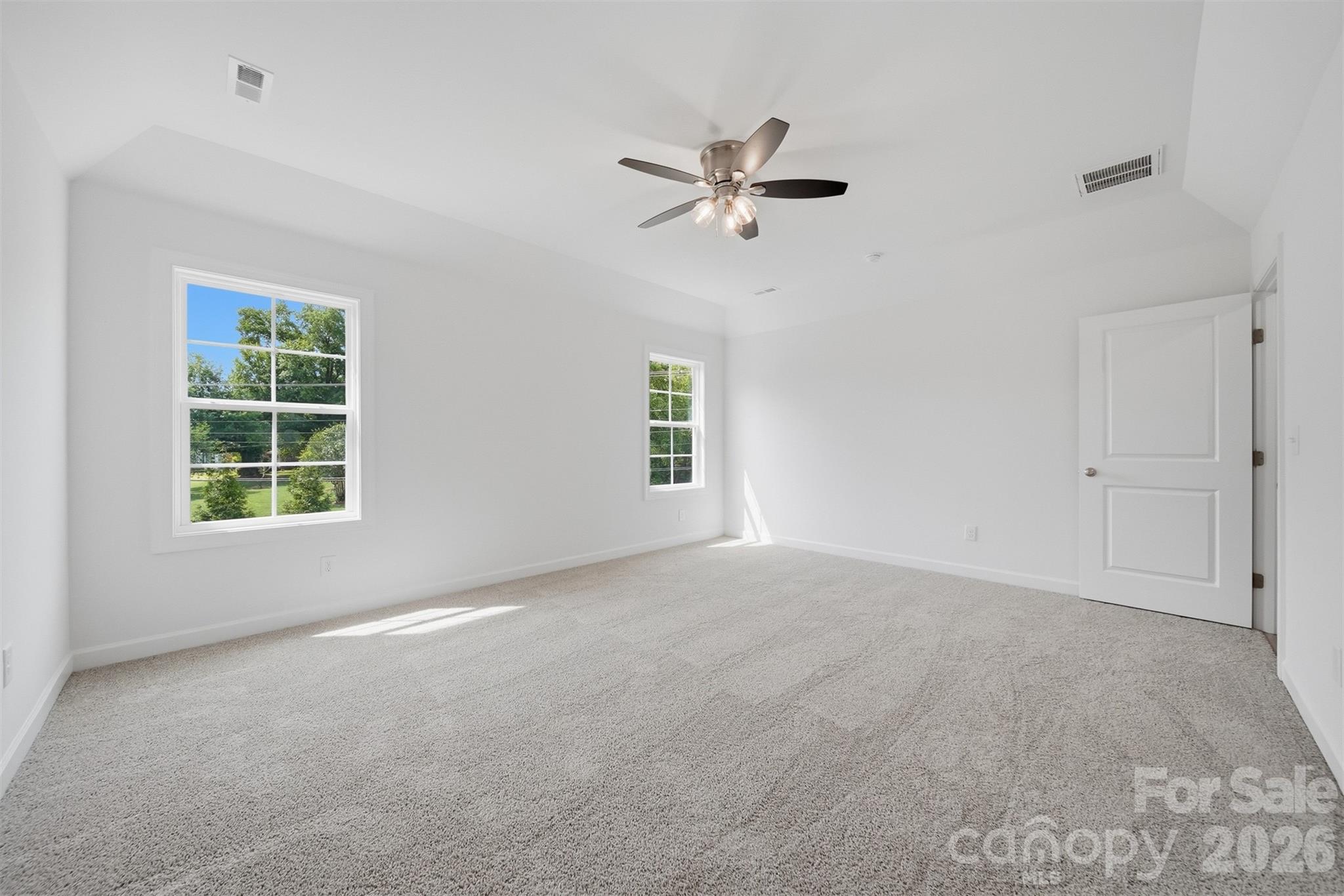 1147 10th Street Lane NW — Hickory