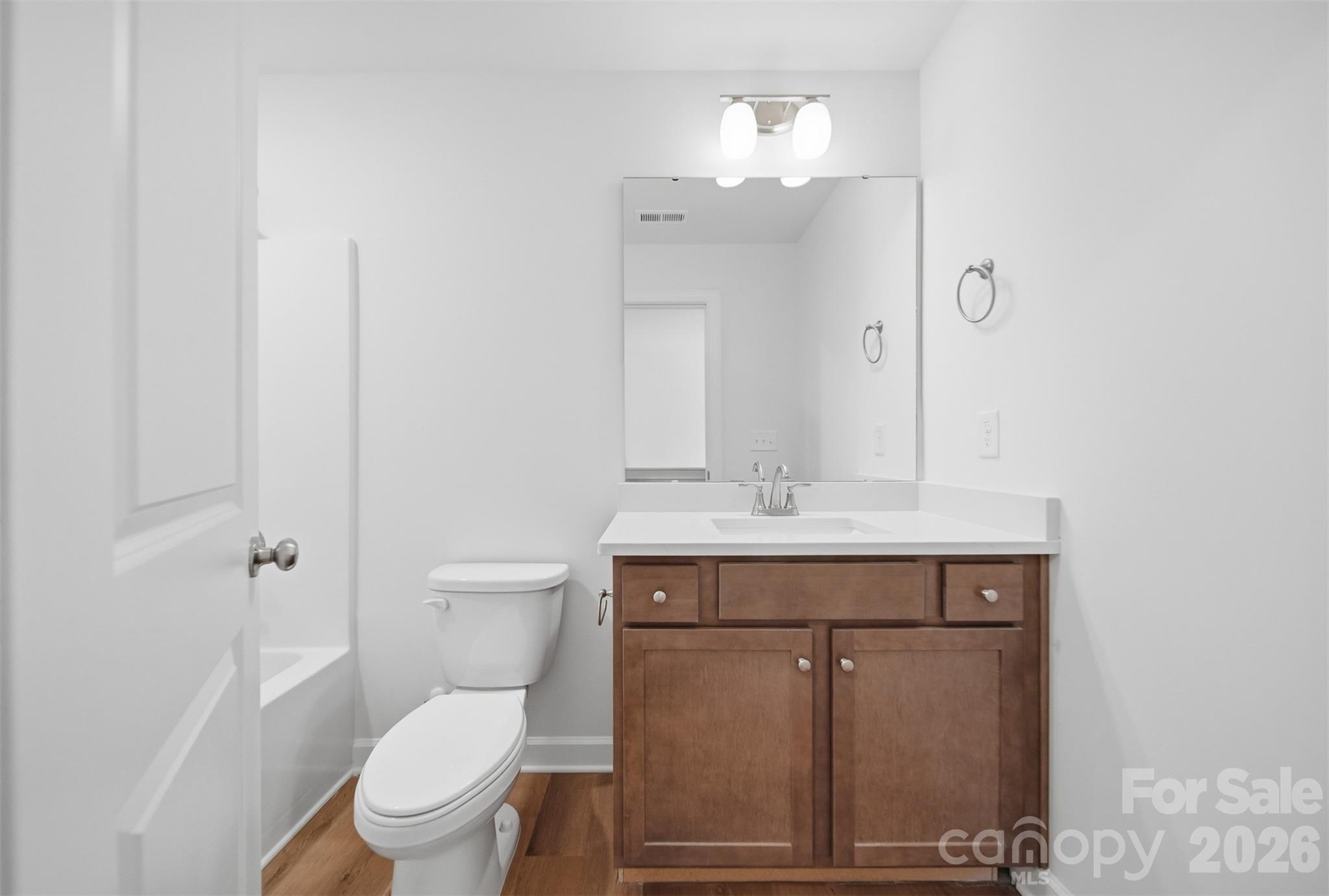 1147 10th Street Lane NW — Hickory